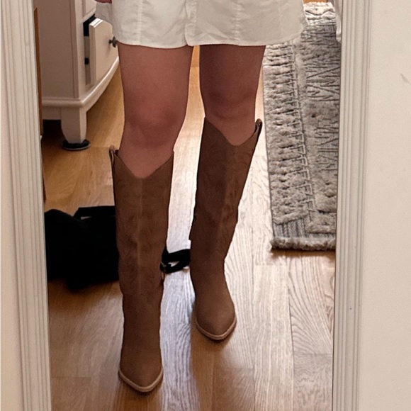 Dolce Vita Whiskey Nubuck Solei Western Boots - Picture 4 of 4